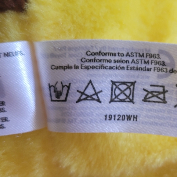 Pokemon Pikachu Plush with Gray Hat - Picture 6 of 7